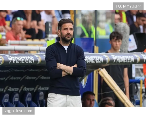 哈维的转型启示：从球场传奇到AI足球先驱，传统训练如何突破瓶颈？